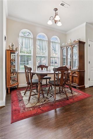 7521 Villa Ct, Gloucester Point, VA 23062