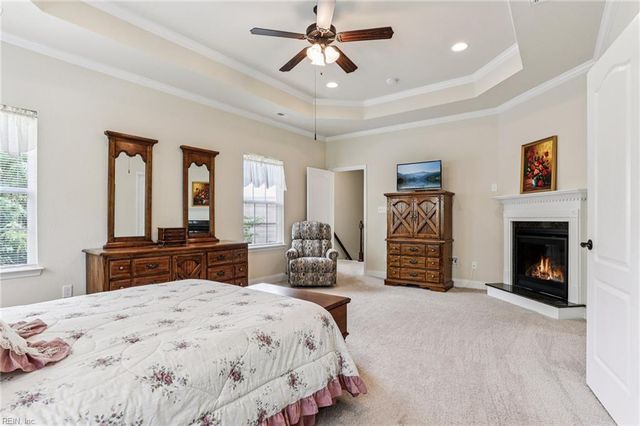 7521 Villa Ct, Gloucester Point, VA 23062