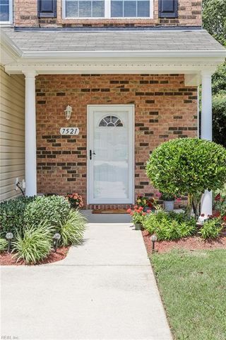 7521 Villa Ct, Gloucester Point, VA 23062