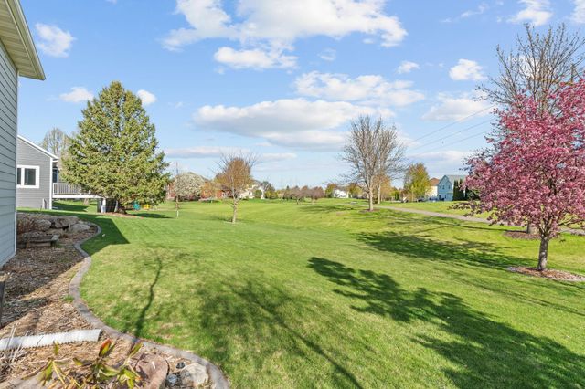 11614 Laketowne View, Albertville, MN 55301