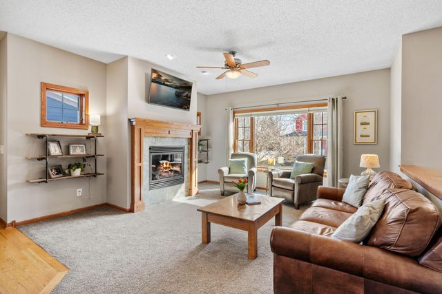11614 Laketowne View, Albertville, MN 55301
