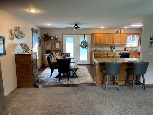 517 Brooklyn Court, Frontenac, KS 66763