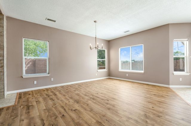 5237 Caprock Drive NE, Rio Rancho, NM 87144