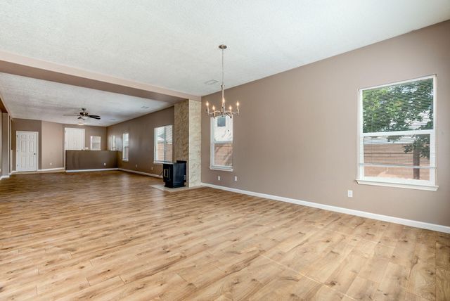 5237 Caprock Drive NE, Rio Rancho, NM 87144