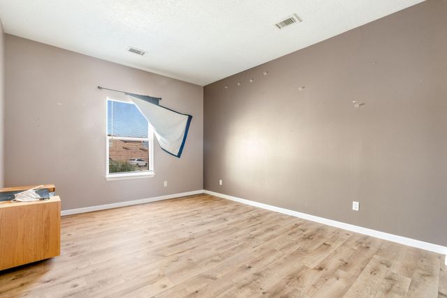 5237 Caprock Drive NE, Rio Rancho, NM 87144