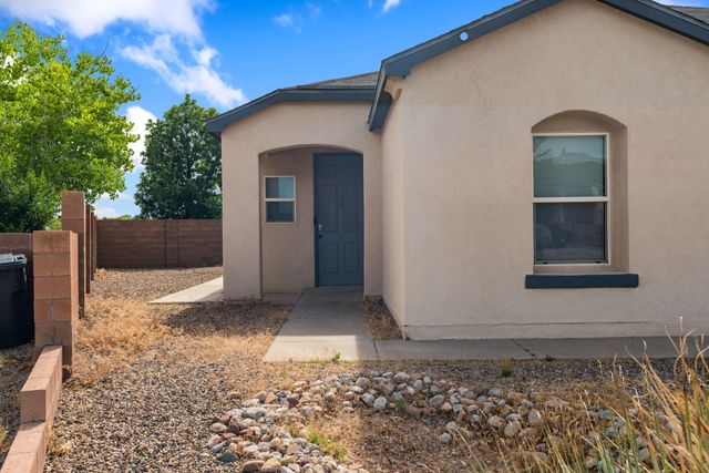5237 Caprock Drive NE, Rio Rancho, NM 87144