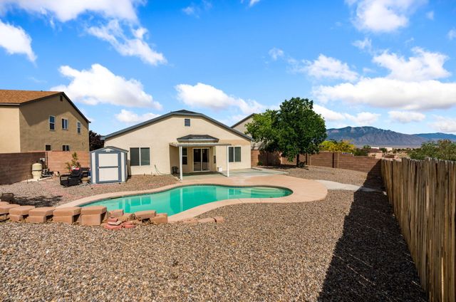 5237 Caprock Drive NE, Rio Rancho, NM 87144