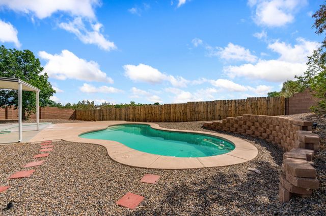 5237 Caprock Drive NE, Rio Rancho, NM 87144
