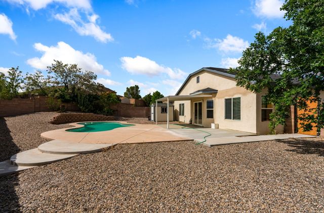 5237 Caprock Drive NE, Rio Rancho, NM 87144