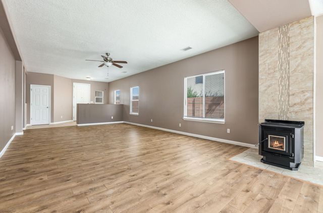 5237 Caprock Drive NE, Rio Rancho, NM 87144