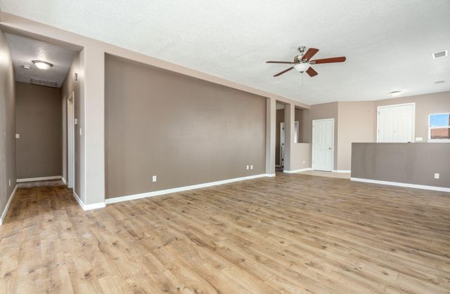 5237 Caprock Drive NE, Rio Rancho, NM 87144