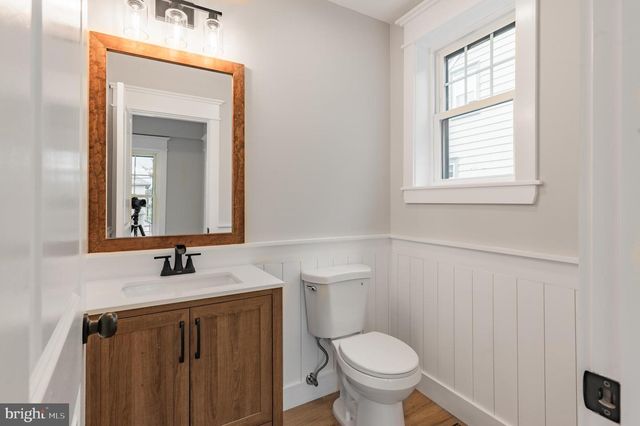 222 RUNNYMEDE AVE, Jenkintown, PA 19046