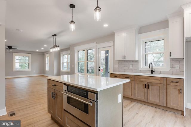 222 RUNNYMEDE AVE, Jenkintown, PA 19046