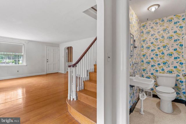 402 HAWTHORNE RD, Wallingford, PA 19086