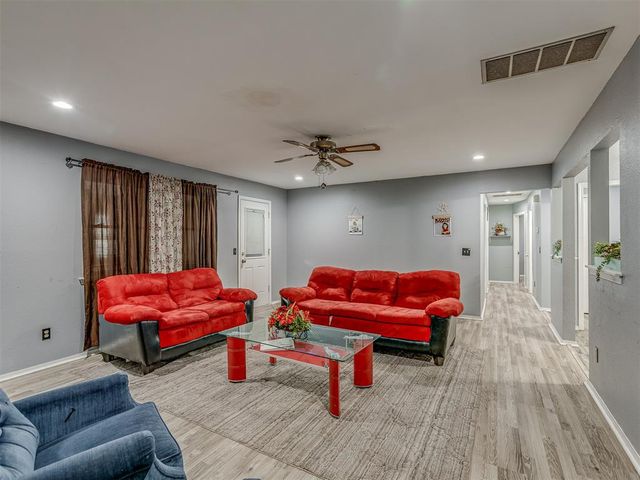 3776 SE 48th Place, Oklahoma City, OK 73135