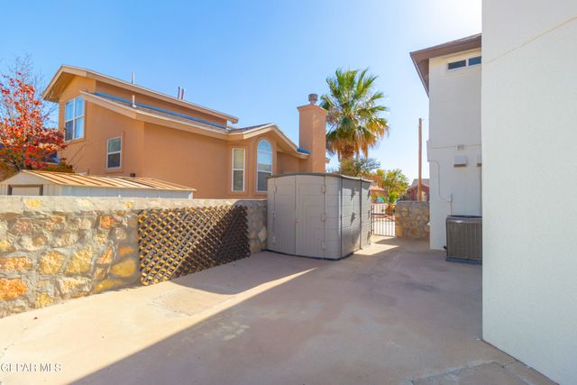 1325 JOHN RING Lane, El Paso, TX 79936