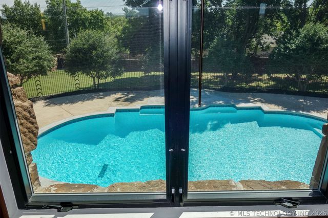 6642 E 60th Place, Tulsa, OK 74145