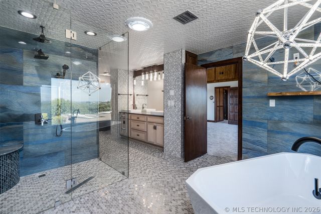 6642 E 60th Place, Tulsa, OK 74145