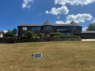 6642 E 60th Place, Tulsa, OK 74145
