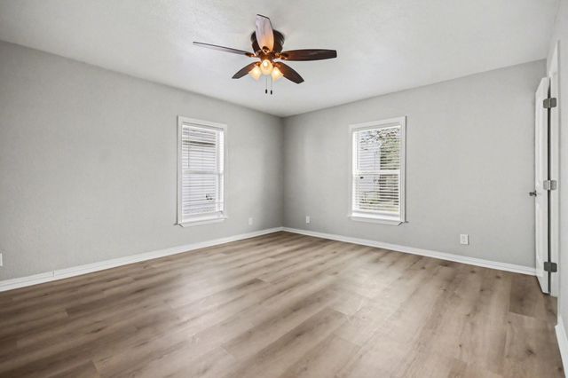 4805 Alamo Drive, Galveston, TX 77551