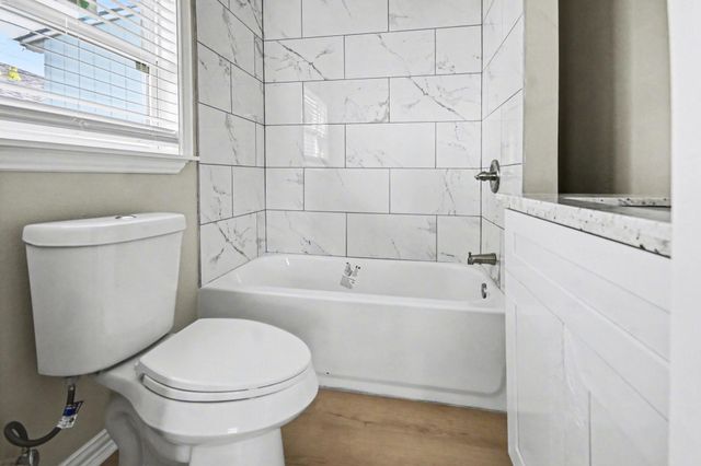 4805 Alamo Drive, Galveston, TX 77551