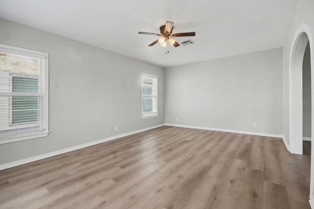 4805 Alamo Drive, Galveston, TX 77551