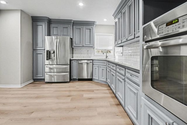 4805 Alamo Drive, Galveston, TX 77551