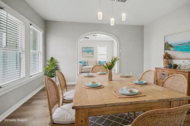 4805 Alamo Drive, Galveston, TX 77551