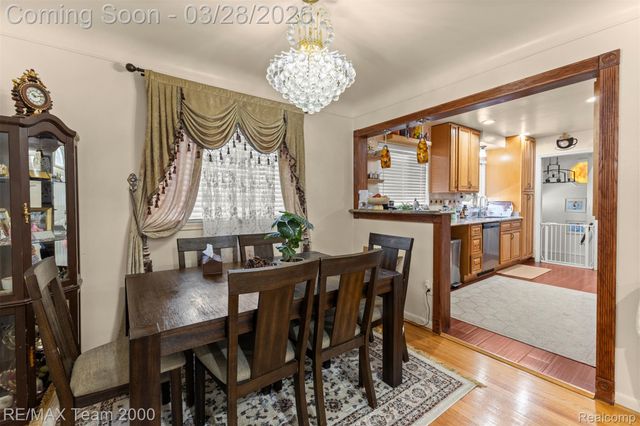 7175 Amboy Street, Dearborn Heights, MI 48127