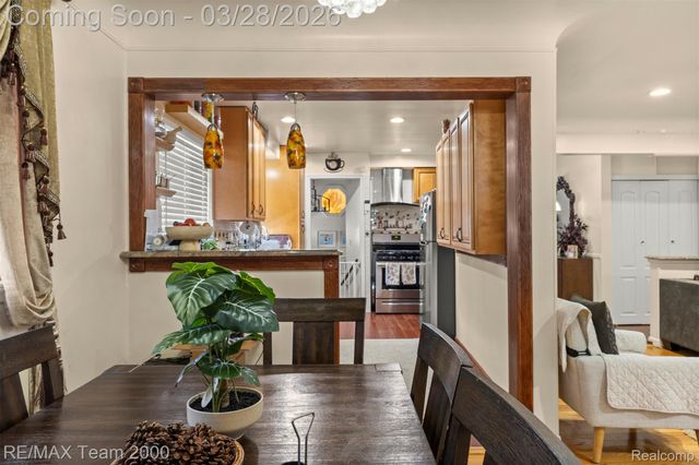 7175 Amboy Street, Dearborn Heights, MI 48127