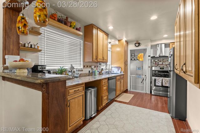 7175 Amboy Street, Dearborn Heights, MI 48127