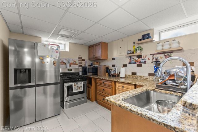 7175 Amboy Street, Dearborn Heights, MI 48127