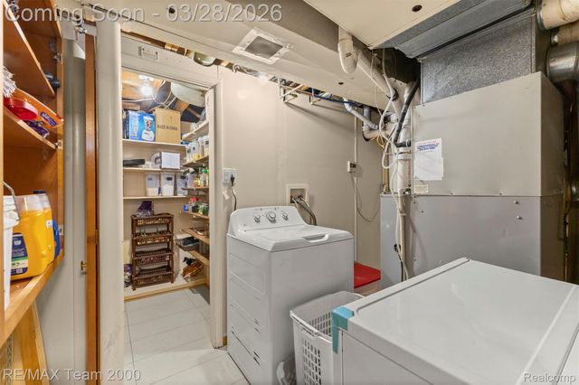 7175 Amboy Street, Dearborn Heights, MI 48127