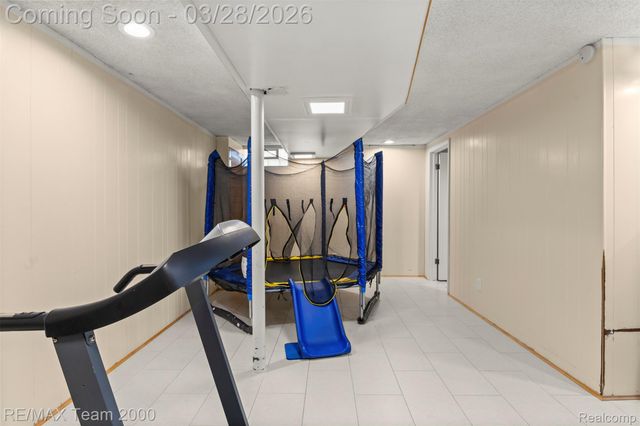 7175 Amboy Street, Dearborn Heights, MI 48127