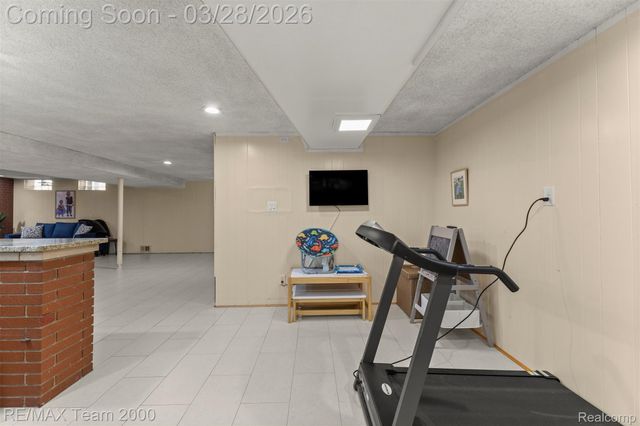 7175 Amboy Street, Dearborn Heights, MI 48127