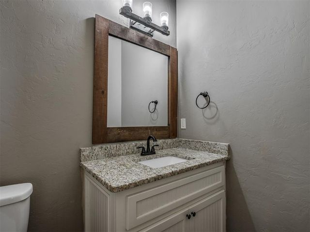 5750 Henney Place, Choctaw, OK 73020