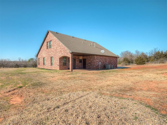 5750 Henney Place, Choctaw, OK 73020
