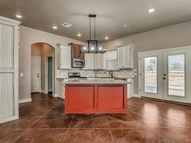 5750 Henney Place, Choctaw, OK 73020