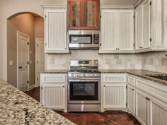 5750 Henney Place, Choctaw, OK 73020