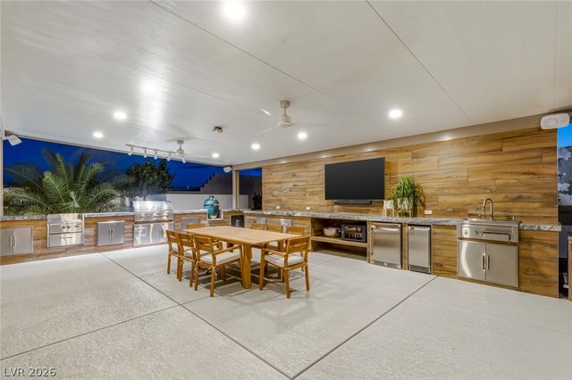 9935 Justin Earl Avenue, Las Vegas, NV 89149