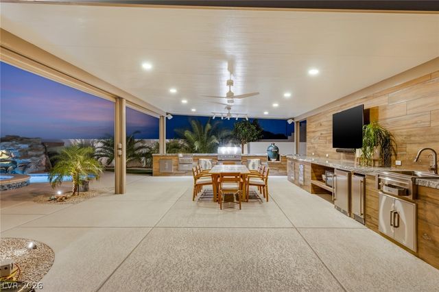 9935 Justin Earl Avenue, Las Vegas, NV 89149