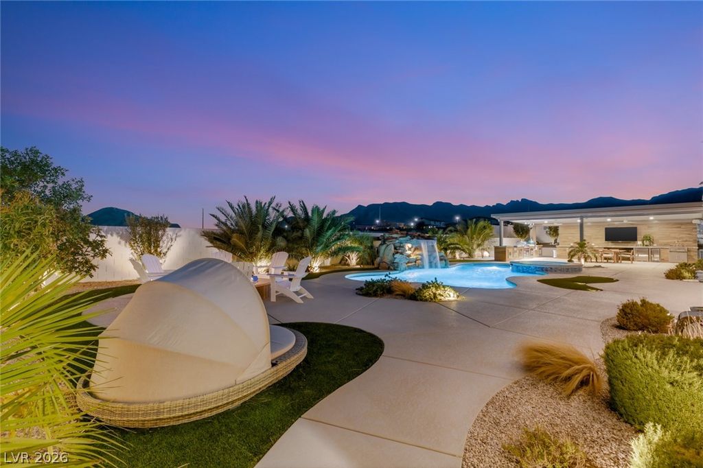 9935 Justin Earl Avenue, Las Vegas, NV 89149 — photo 4