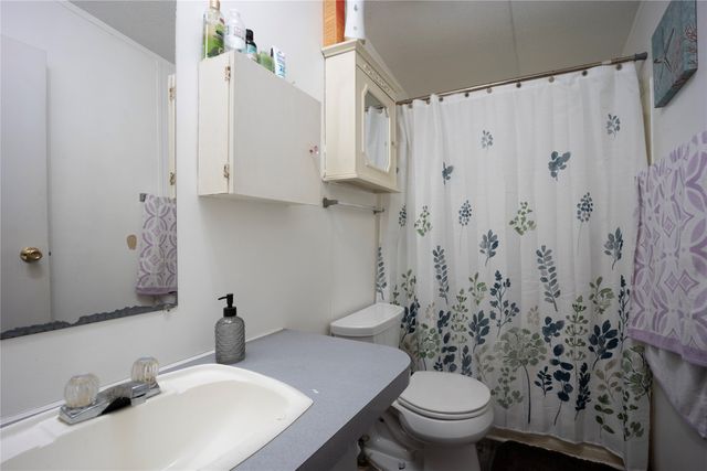 15960 Four Oaks Drive, Kemp, TX 75143