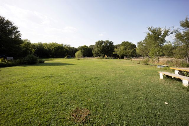15960 Four Oaks Drive, Kemp, TX 75143