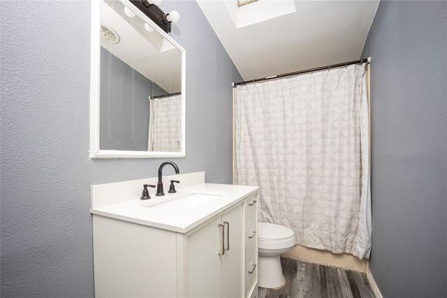 15960 Four Oaks Drive, Kemp, TX 75143