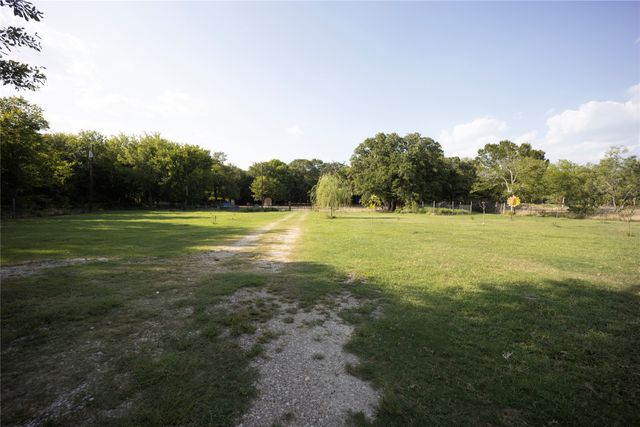 15960 Four Oaks Drive, Kemp, TX 75143