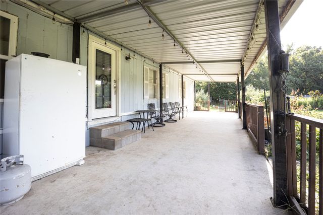 15960 Four Oaks Drive, Kemp, TX 75143
