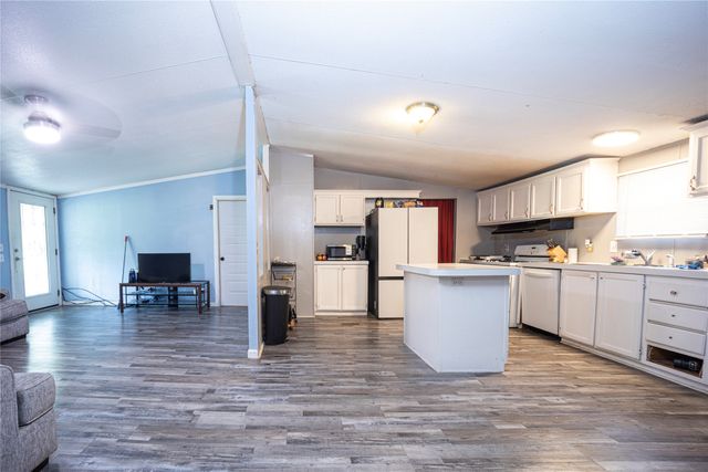 15960 Four Oaks Drive, Kemp, TX 75143