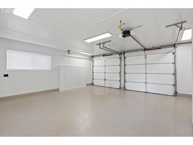 17114 Se MADISON St, Portland, OR 97233