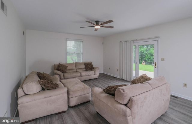 89 HADRIAN CT, Martinsburg, WV 25403